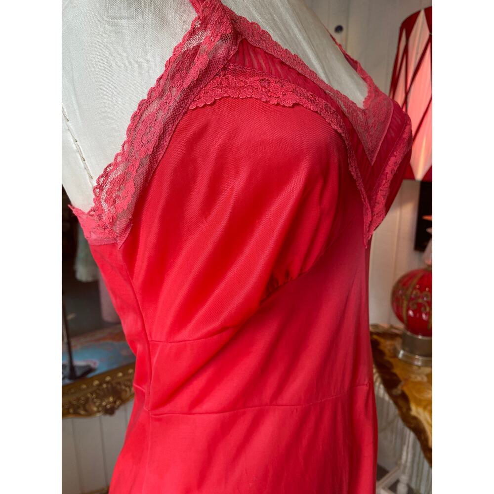 vintage 1950s red nylon slip 50s lingerie lace ruffled med 38 pin up boudoir - Picture 4 of 9